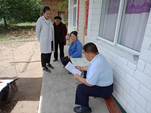 結(jié)對(duì)幫扶入戶 助力脫貧攻堅(jiān)